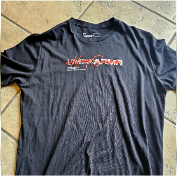 Under Armour Black Men's Shirt - Picture 2 of 3